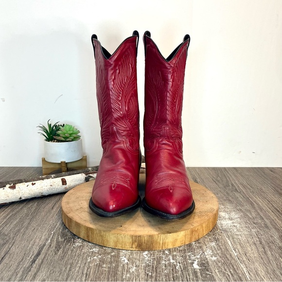 *Abilene Boots Ladies 11” Red Cowhide Pointed Toe Boot Size 10M - Picture 7 of 16
